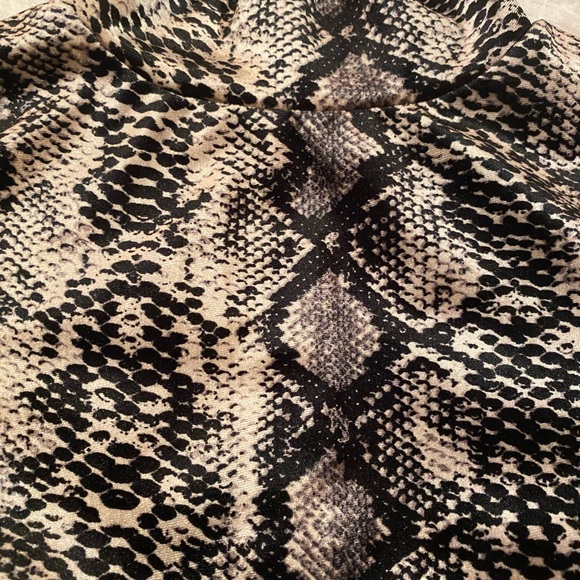 Snakeskin Fashion Nova velvet bodysuit, medium. - Picture 5 of 6